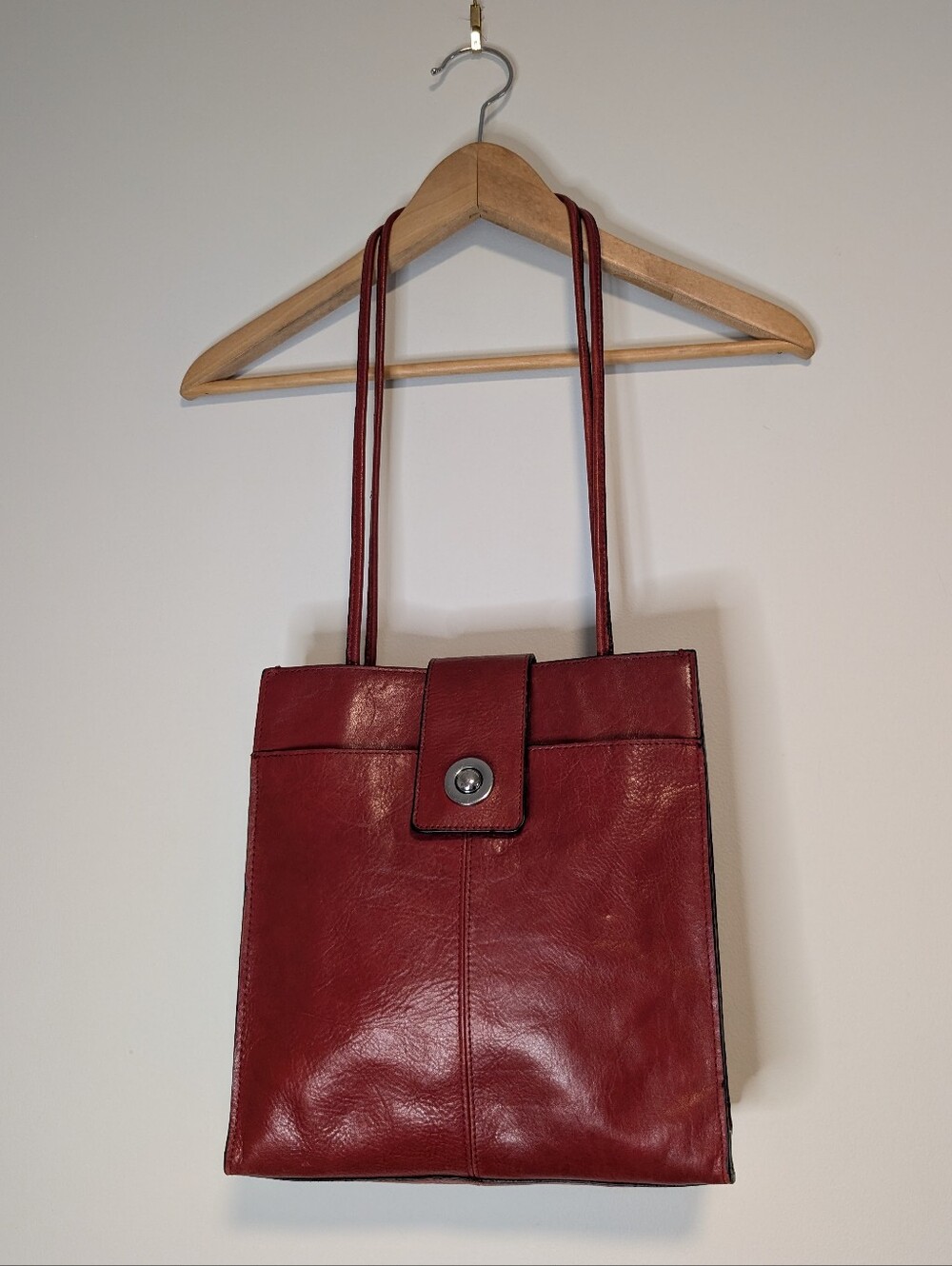 Vintage Women’s Red Wilson's Leather Shoulder Bag